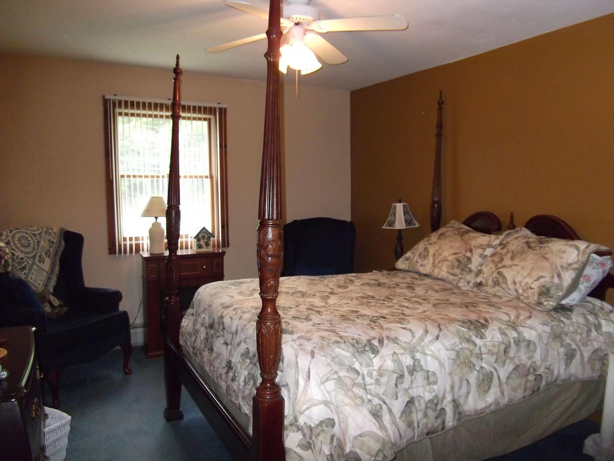 Bears Lair Inn Stowe Extérieur photo